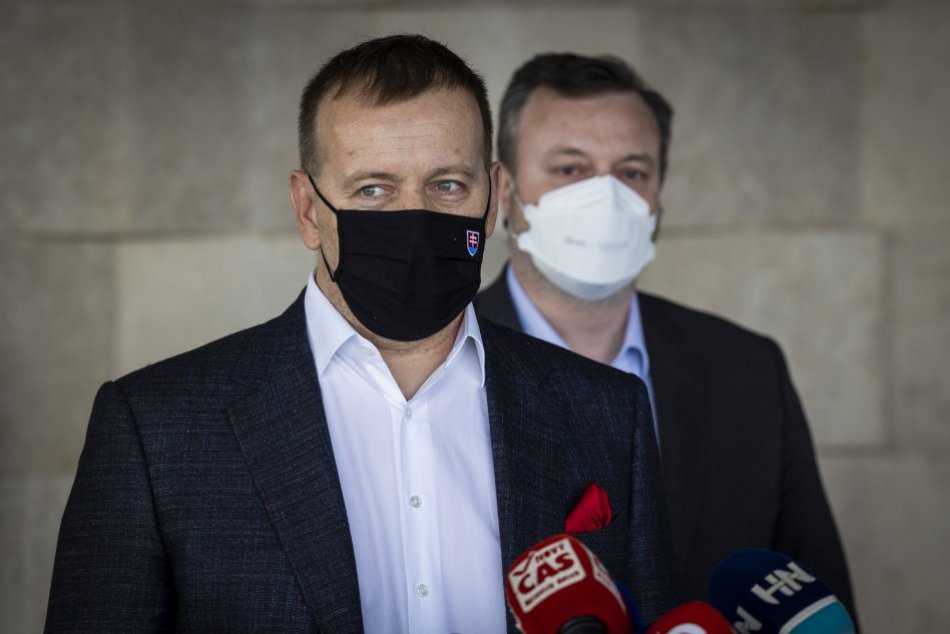 Brífing Borisa Kollára a Milana Krajniaka