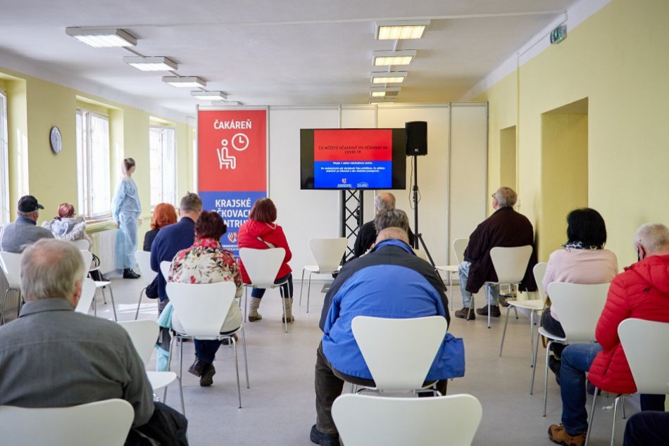 V OBRAZOCH: V Bystrici otvorili veľkokapacitné očkovacie centrum