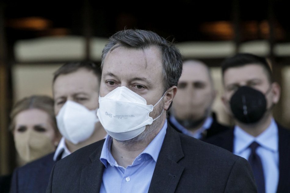 Milan Krajniak podal demisiu