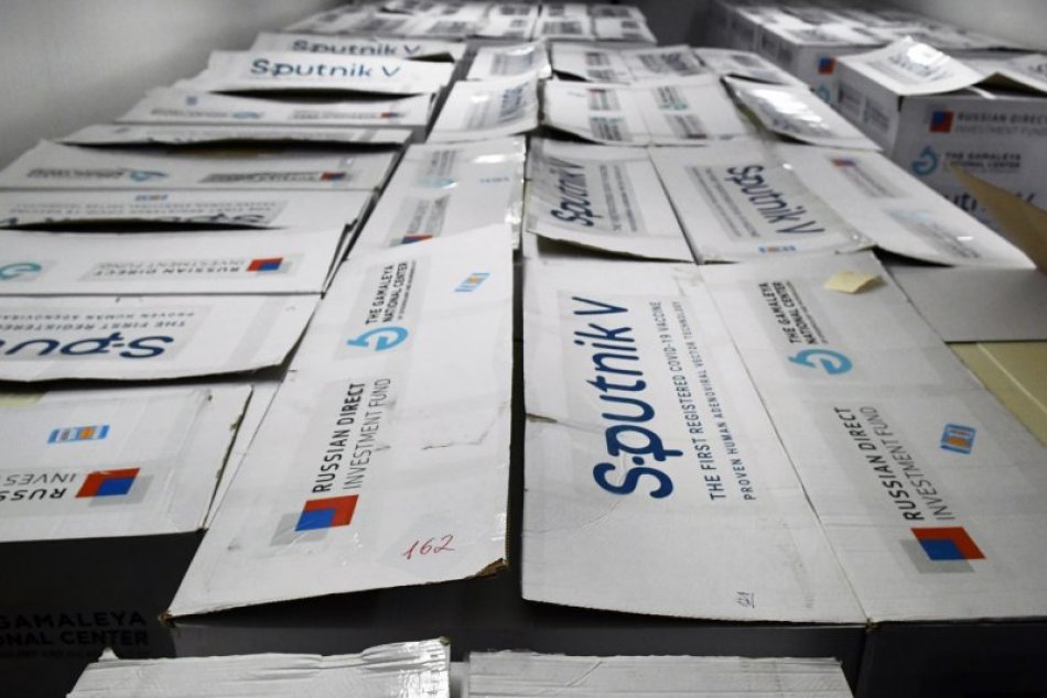 Obrazom: Skladovanie a pokusy so Sputnikom V v Šarišských Michaľanoch