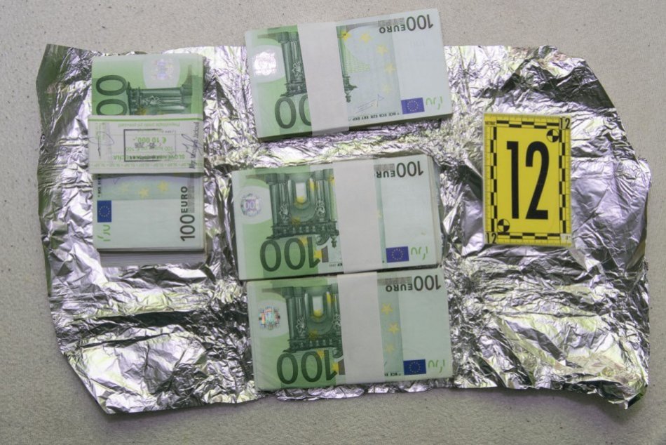 Obrazom: V Prešovskom kraji odhalili podvod s čínskym textilom