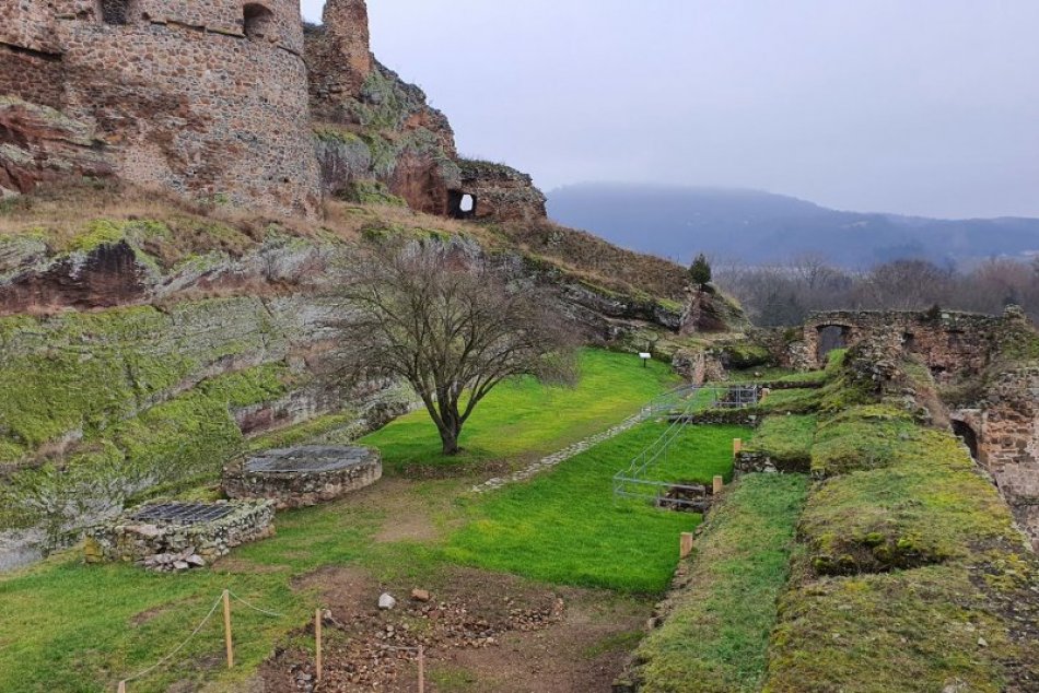 V OBRAZOCH: Hrad vo Fiľakove
