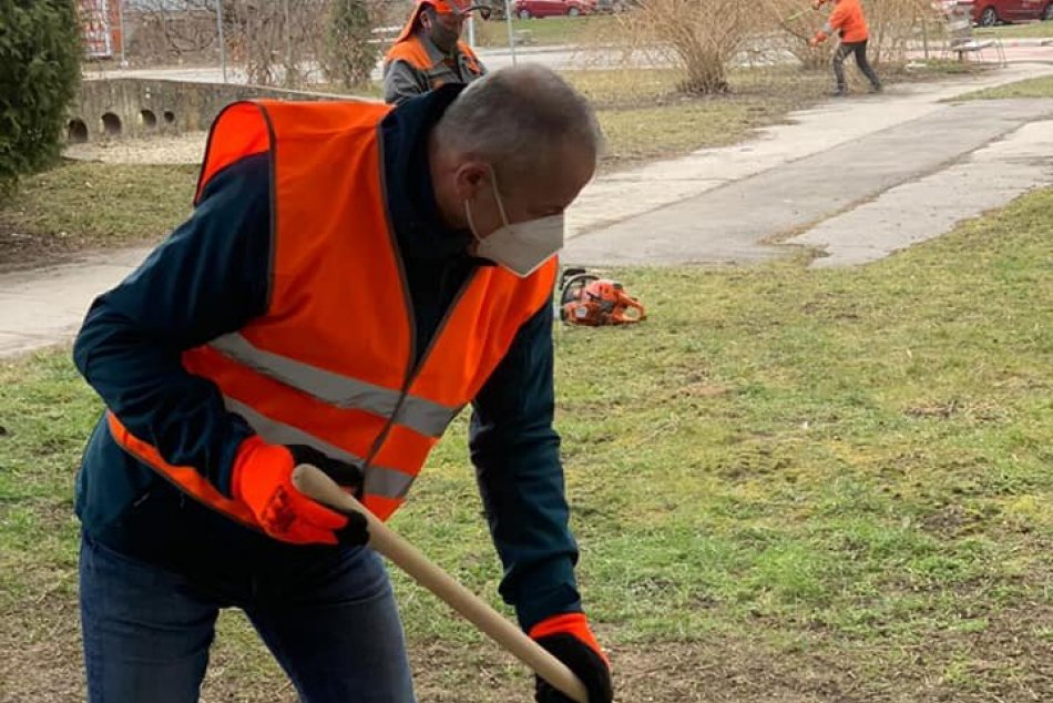 V OBRAZOCH: Bystrický primátor odštartoval akciu Za krajšie mesto