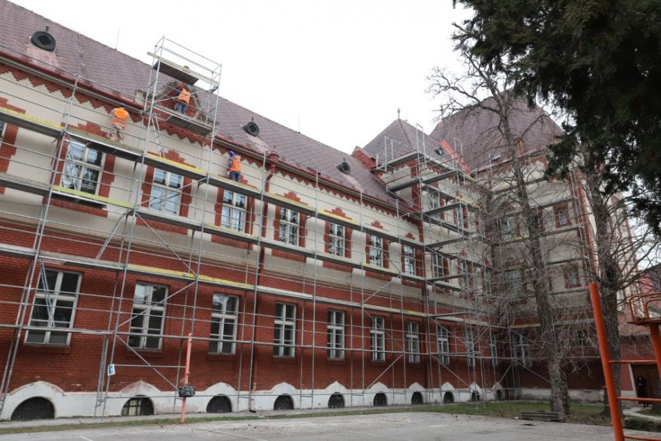 Rekonštrukcia Gymnázia Šrobárová