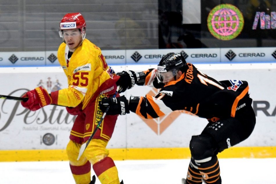 FOTO: HK Dukla Ingema Michalovce - HK Dukla Trenčín 5:4 (1. zápas štvrťfinále)