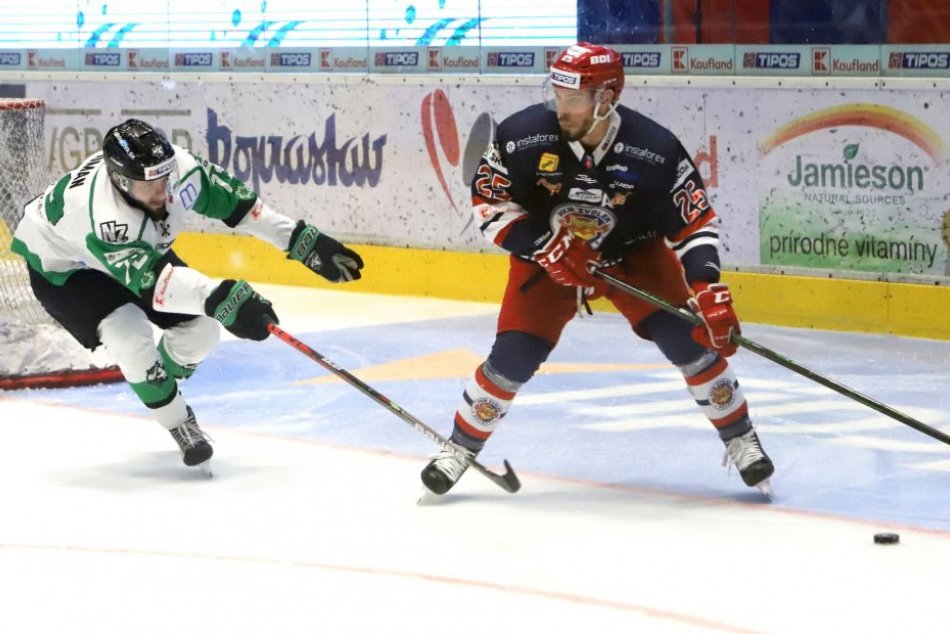 V OBRAZOCH: Prvý zápas štvrťfinále HKM Zvolen – HC Mikron Nové Zámky