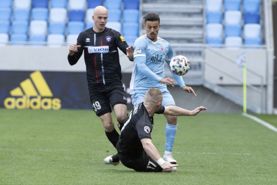 OBRAZOM: Slovan Bratislava - ViOn Zlaté Moravce 4:1 v 3. kole o titul