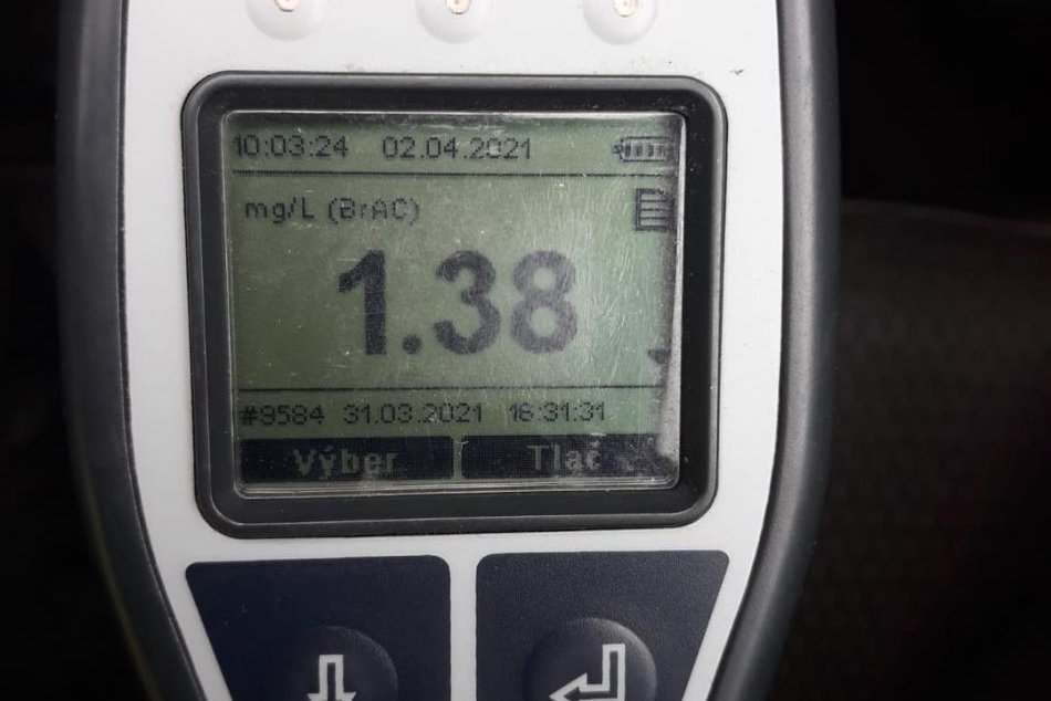 Vodič v Revúcej nafúkal takmer 3 promile