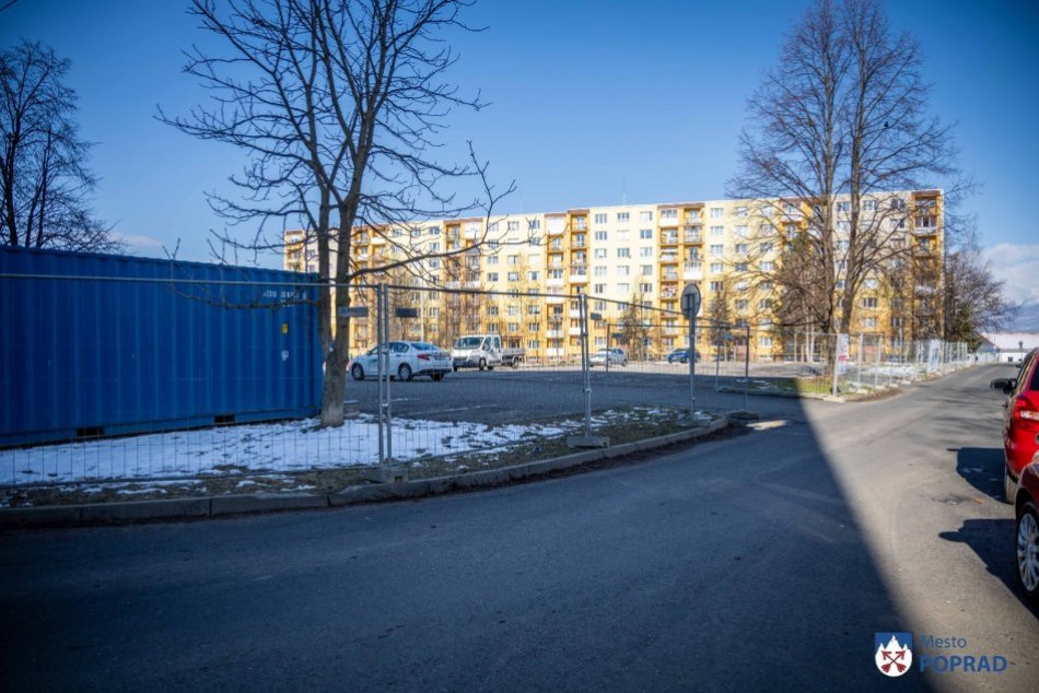 Začiatok výstavby parkoviska na Bajkalskej v Poprade