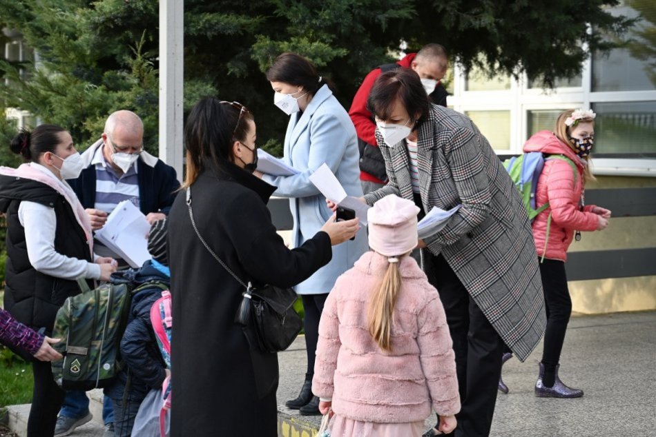 V OBRAZOCH: Na ZŠ Spartakovskú nastúpilo 334 školákov 1. stupňa