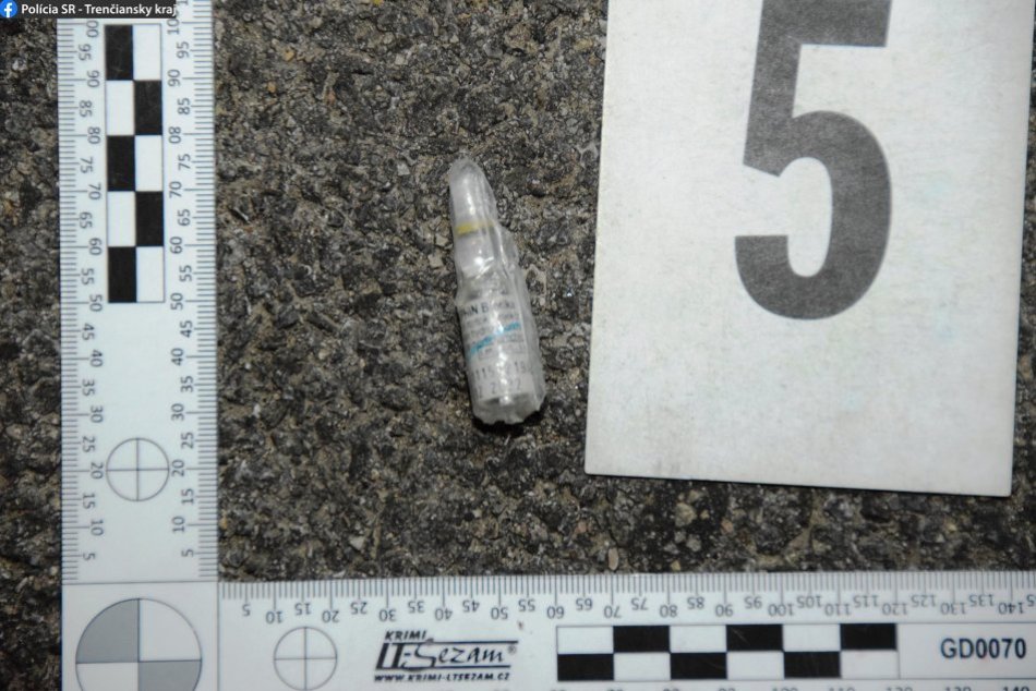 FOTO: Trenčianski policajti obvinili dvoch dílerov drog, hrozí im 10 až 15 rokov