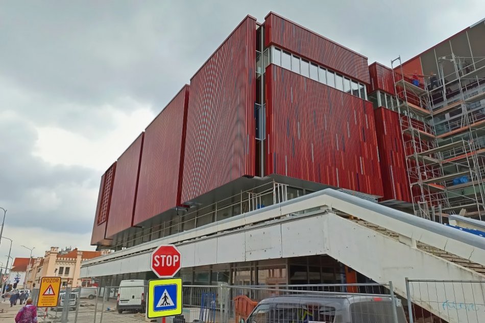 Rekonštrukcia obchodného domu Prior v Nitre