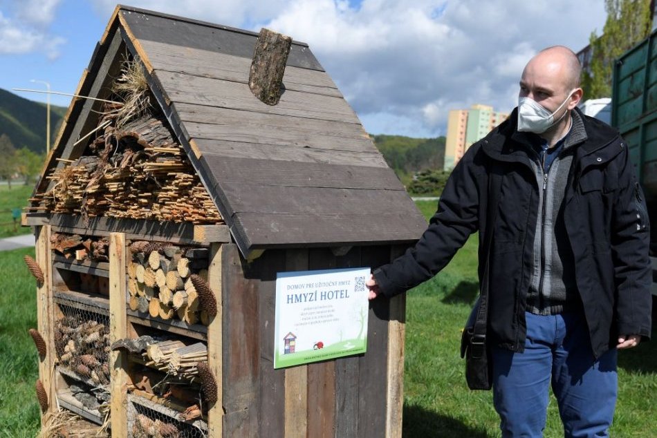 Hotel pre hmyz na Ťahanovciach