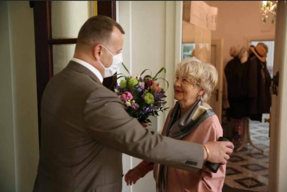 Deň matiek: Politici ukázali svoje mamy