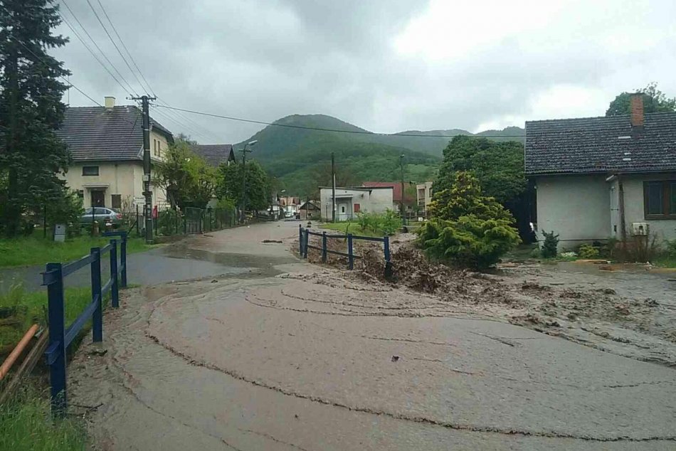 V OBRAZOCH: Smutný pohľad, viaceré slovenské obce skončili pod vodou