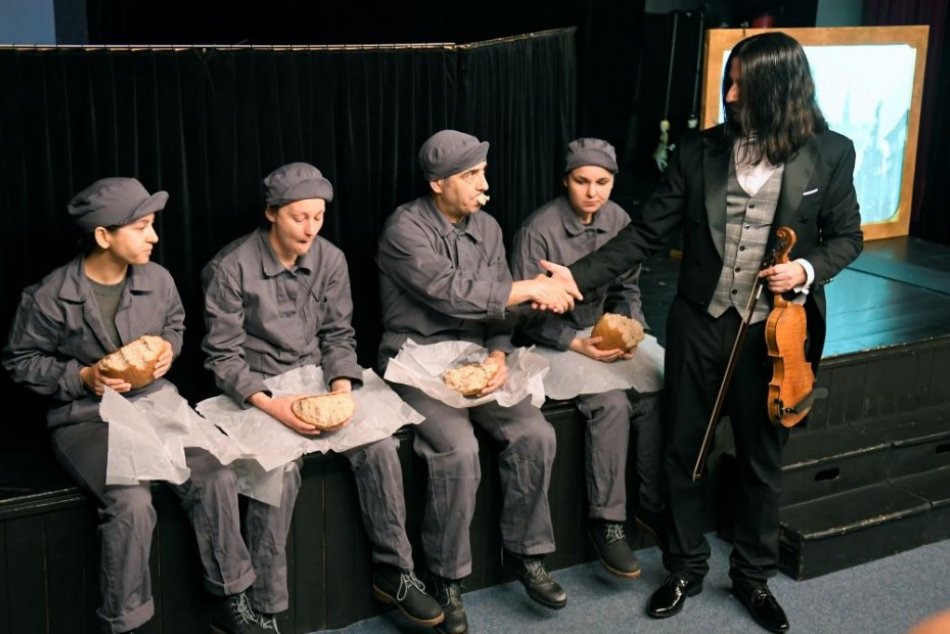 Nová inscenácia bábkového divadla Chaplin