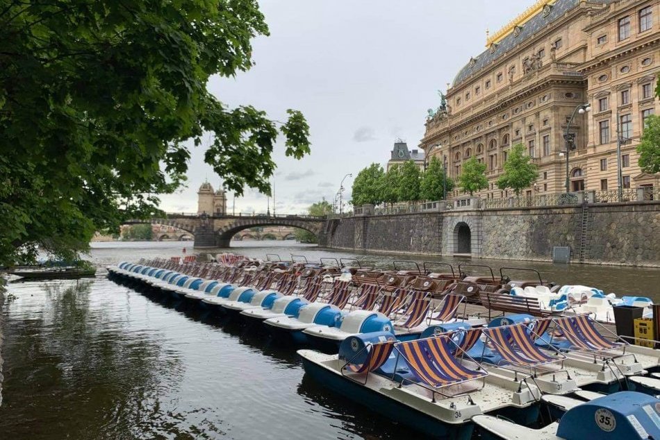 Stovežatá Praha na FOTKÁCH