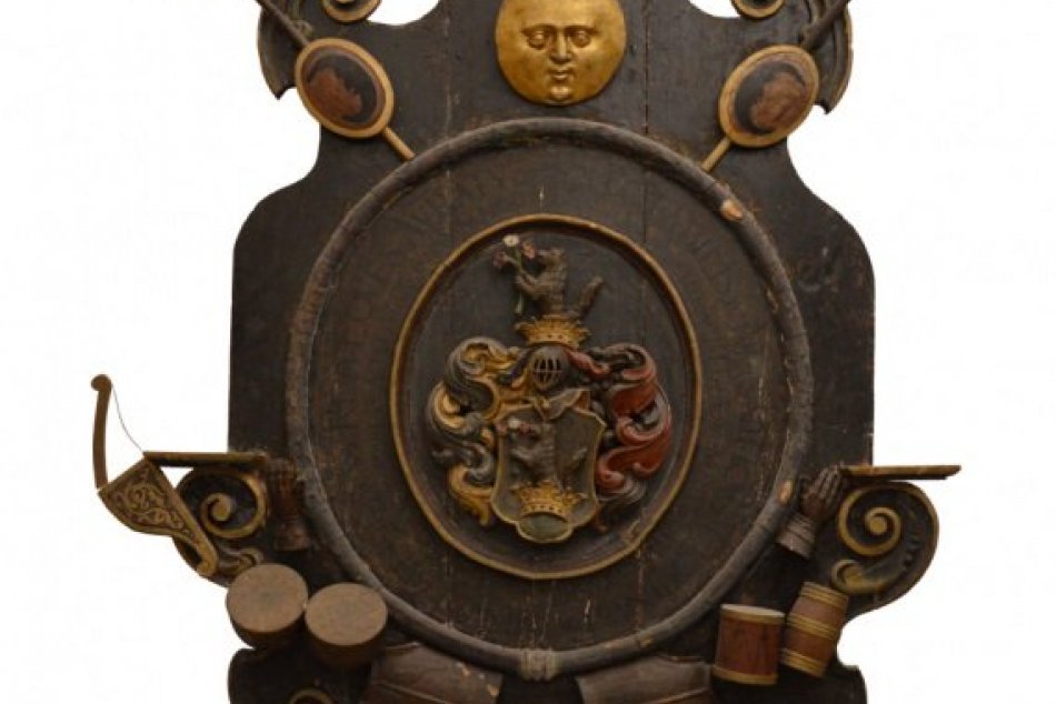 FOTO: Priebeh reštaurovania mortuária Ladislava Révaia v Kúrii Ambrovec