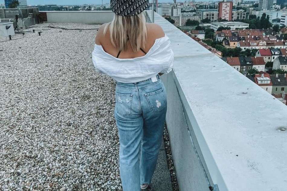 Žúr na terase v hlavnom meste