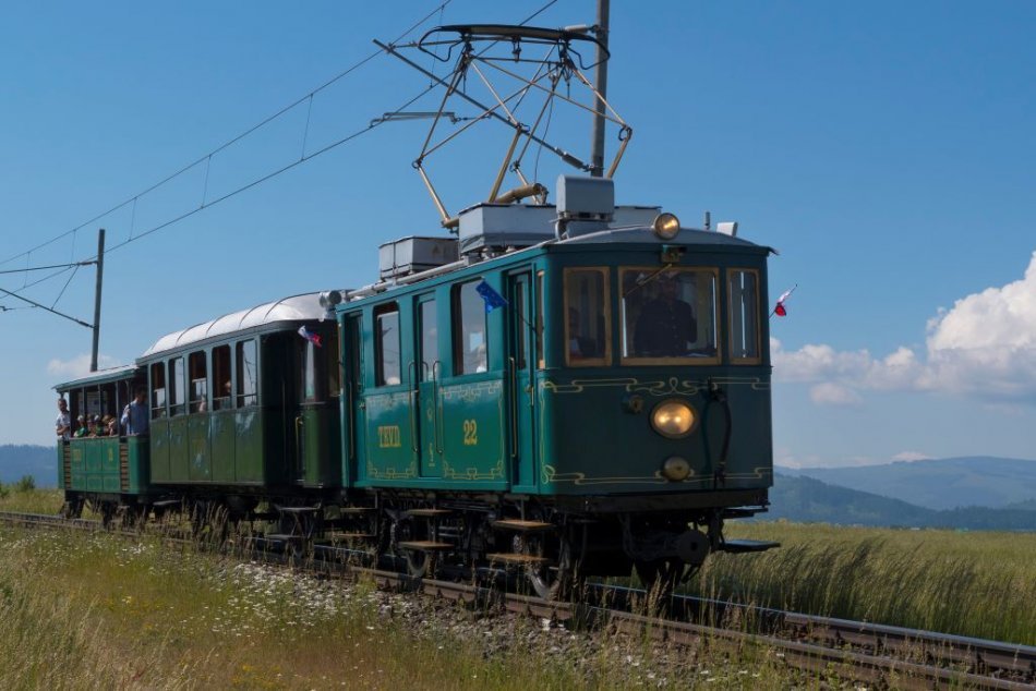 Prvá tohtoročná jazda historickej električky Kométa