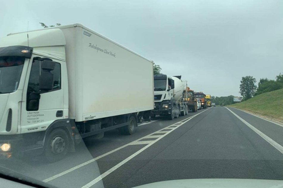 Zápcha pred Bratislavou na D2