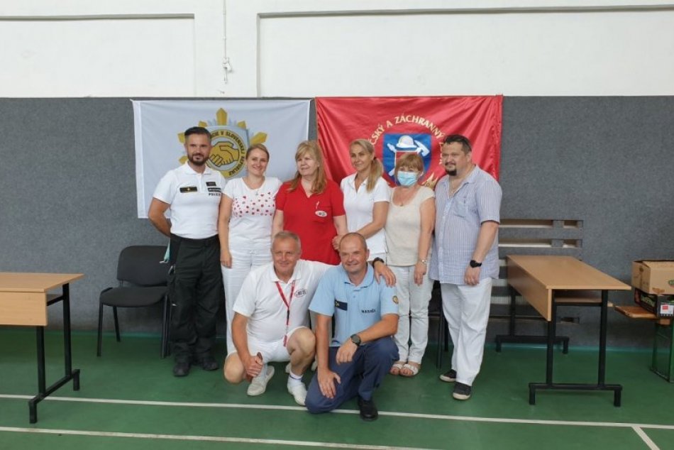 Nitrianski hasiči a policajti spolu darovali krv