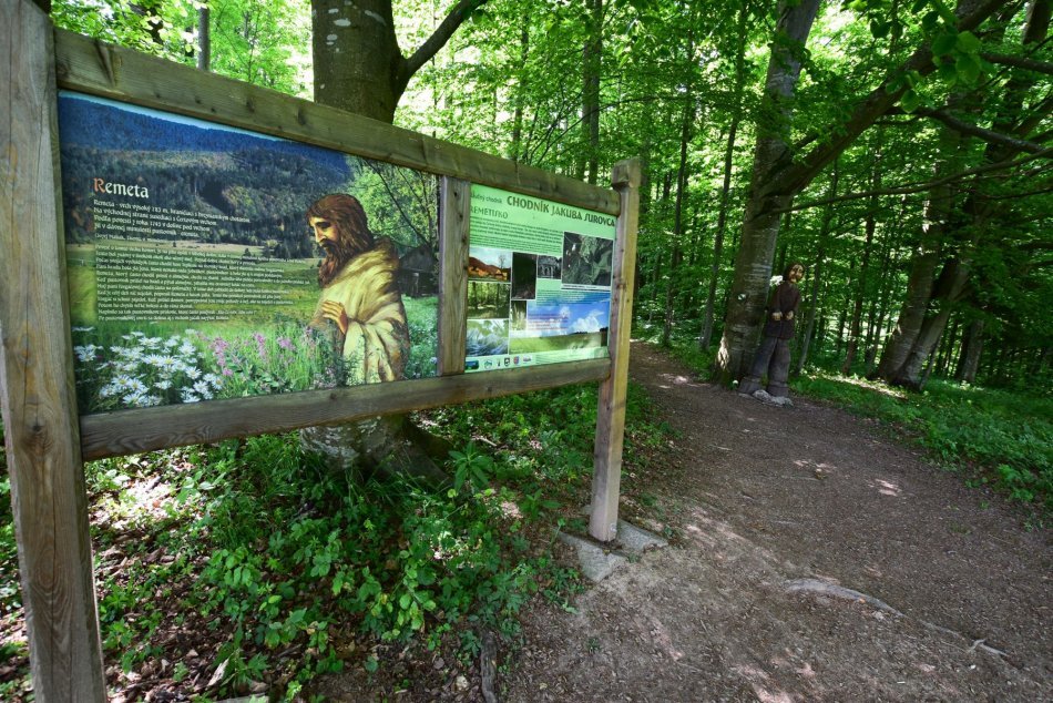 OBRAZOM: Prechod tiesňavou Čertovej doliny je vďaka istiacim prvkom bezpečnejší