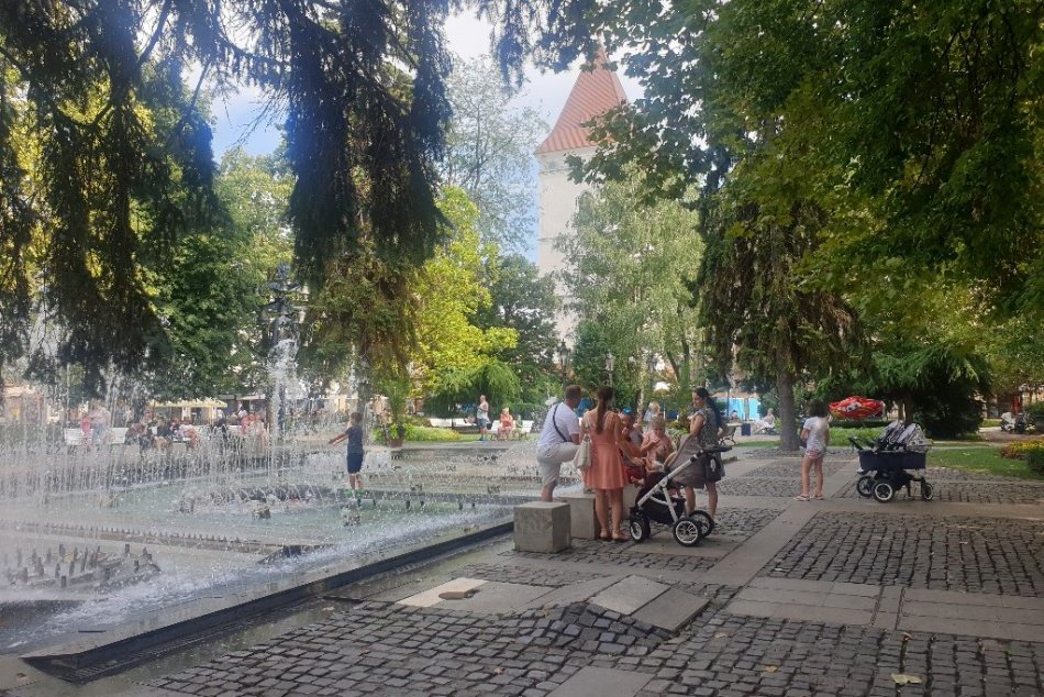 OBRAZOM: Leto v centre Košíc. Prechádzky po Hlavnej a plné terasy