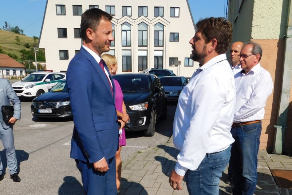 OBRAZOM: Eduard Heger na návšteve Valaskej Belej