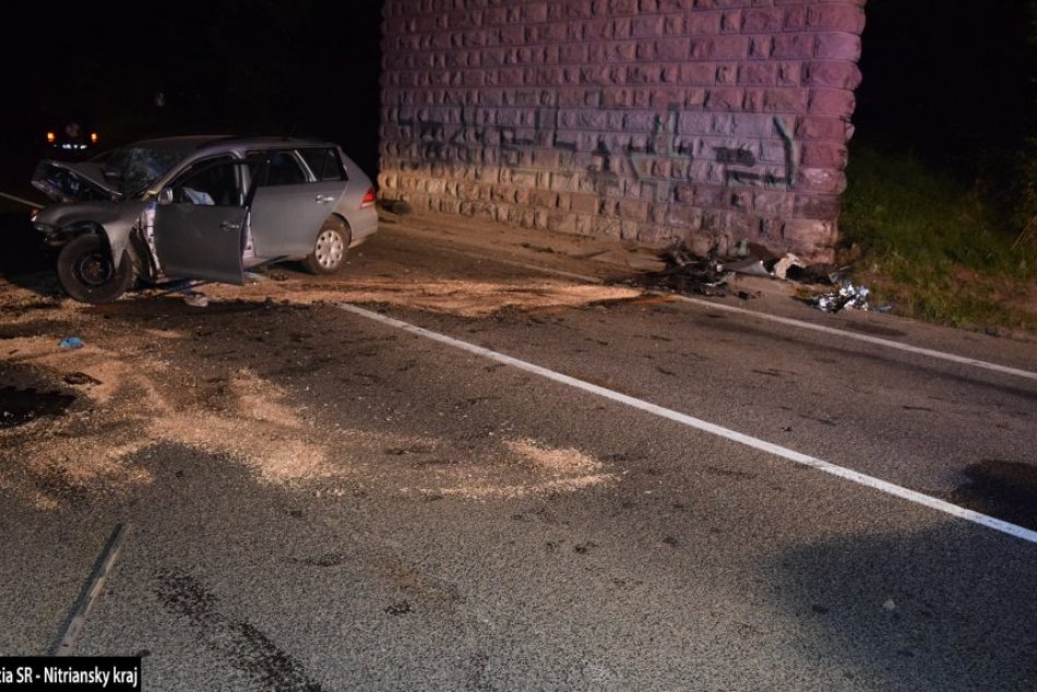 Vážna nehoda neďaleko Kolíňan