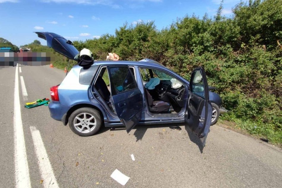 Tragédia na ceste: O život prišla jedna osoba, viacerí sa zranili