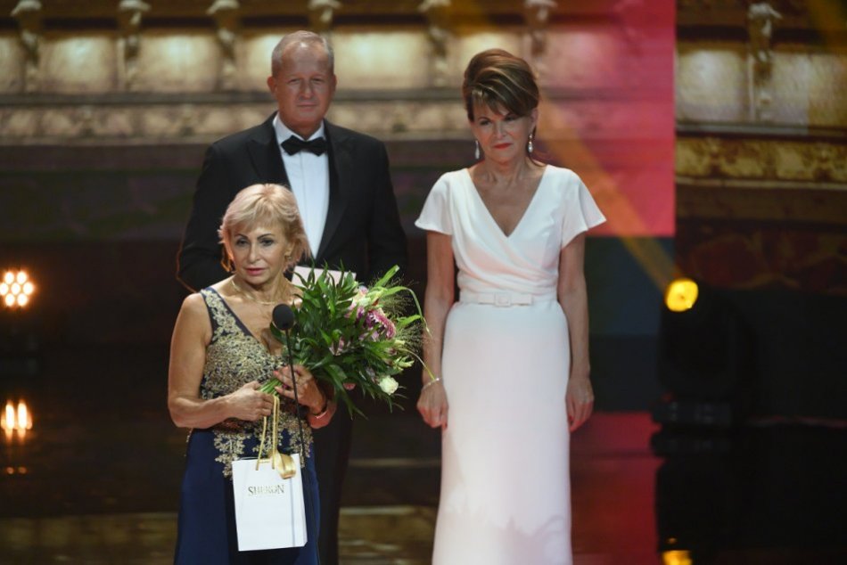 FOTO: Absolútnou Slovenkou roka 2021 je Želmíra Komorechová