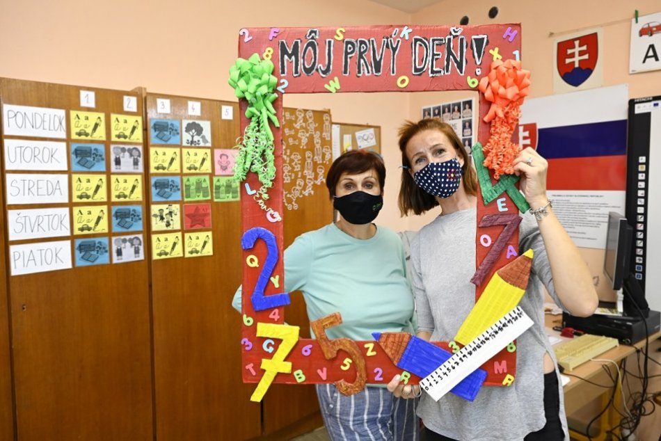 FOTO: Prípravy na prvý školský deň v Základnej škole Na dolinách v Trenčíne