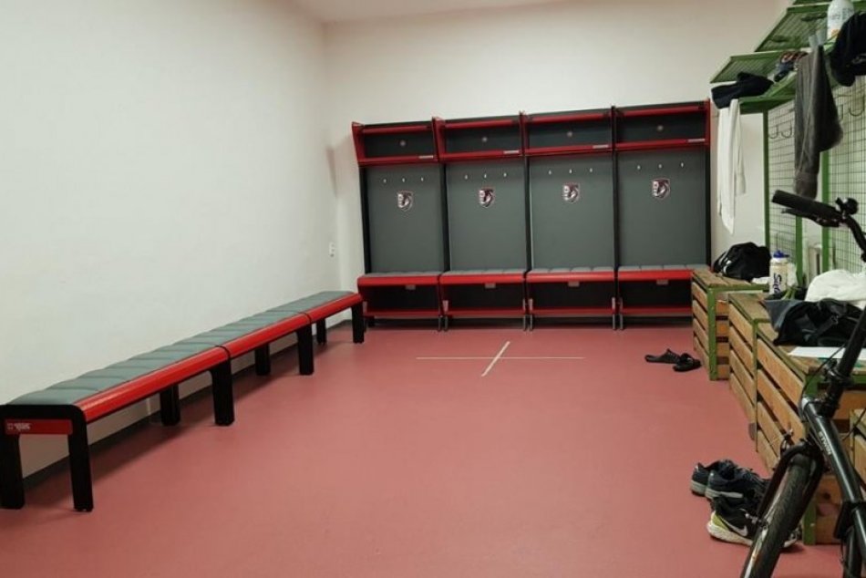 Objektívom: Vynovená šatňa prešovských hokejistov