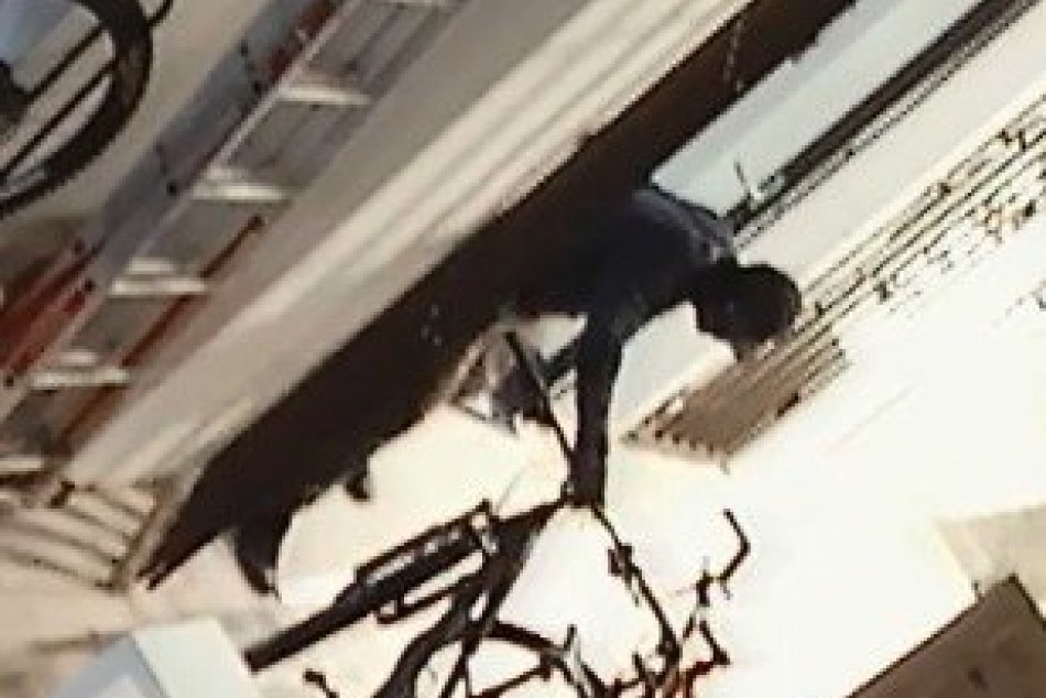 Polícia pátra po fanúšikovi drahých bicyklov