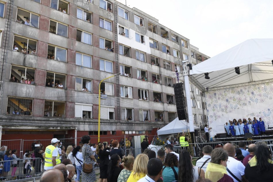 Vítanie pápeža Františka na košickom Luníku IX