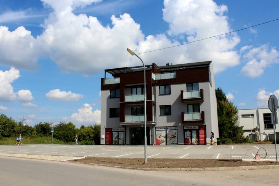 Nové parkovisko v Šuranoch