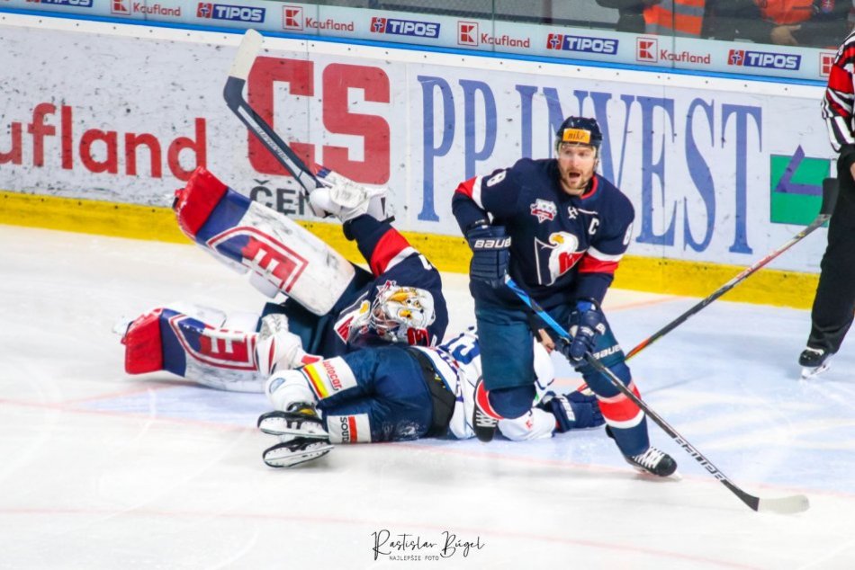 4. kolo: HK Nitra - HC Slovan Bratislava 5:8