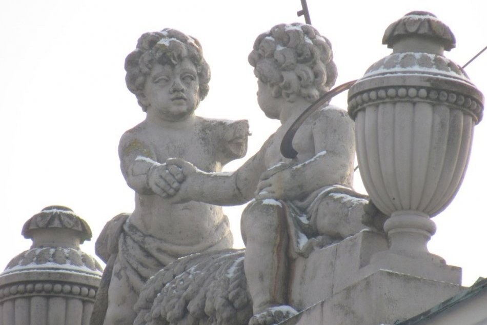 Objektívom: Zaujímavé artefakty na budovách v Prešove