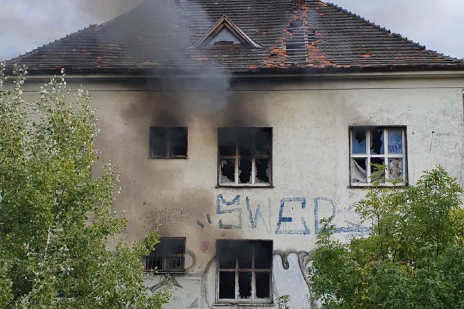 Požiar budovy na Žabotovej ulici v Bratislave