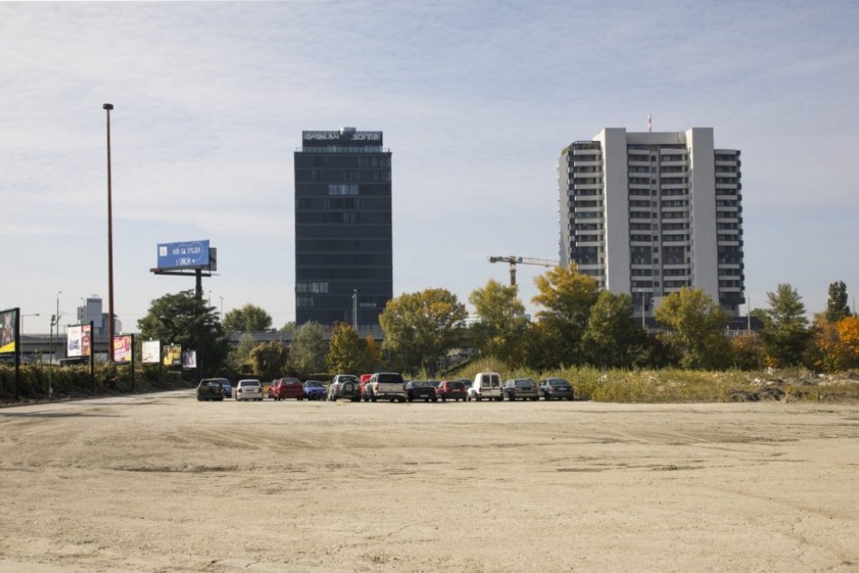 V Petržalke pribudlo nové záchytné parkovisko