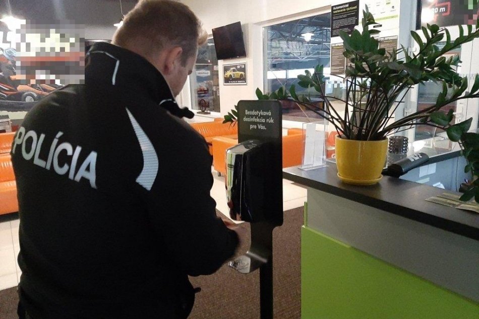 FOTO: Kontrola opatrení v prevádzkach
