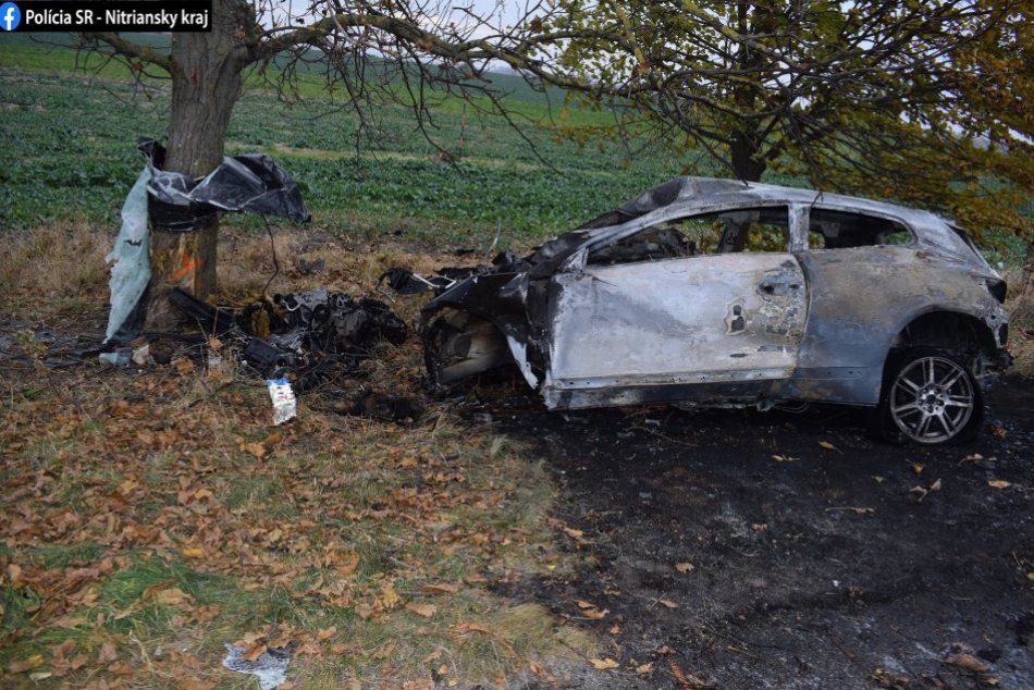 Pri tragickej nehode zomrel 18-ročný šofér
