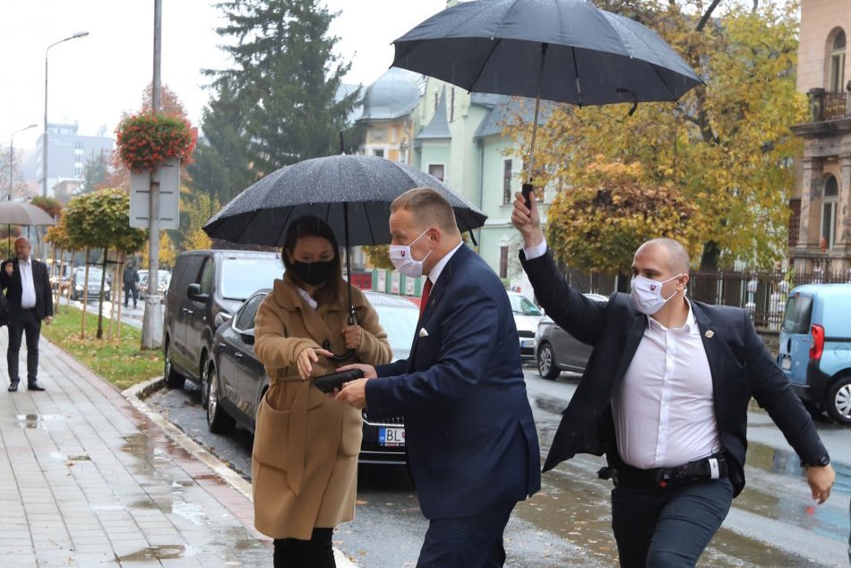 V OBRAZOCH: Boris Kollár na Krajskom súde v Banskej Bystrici