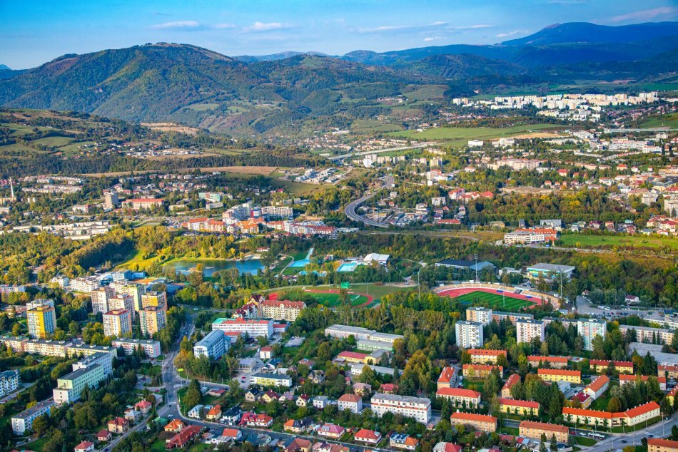 OBRAZOM: Bystrica na úchvatných leteckých záberoch, takto ste ju ešte nevideli