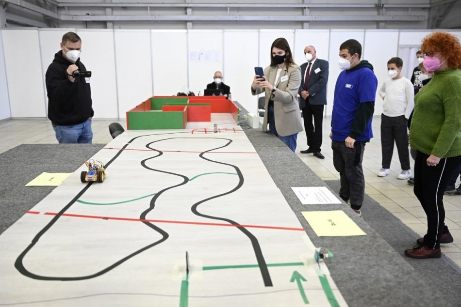 FOTO: 15. ročník súťažnej prehliadky robotov na výstavisku v Trenčíne