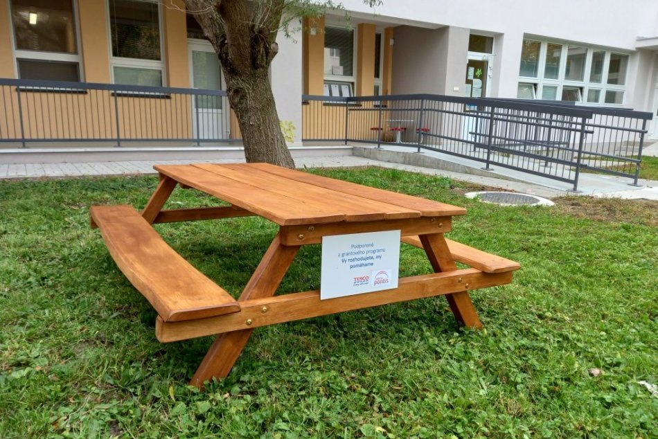 OBRAZOM: Materská škola Mišíka v Prievidzi má nové detské ihrisko