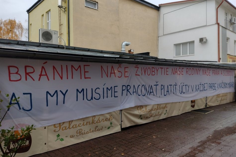 Palacinkáreň bola otvorená aj napriek zaradeniu okresu do čiernej farby