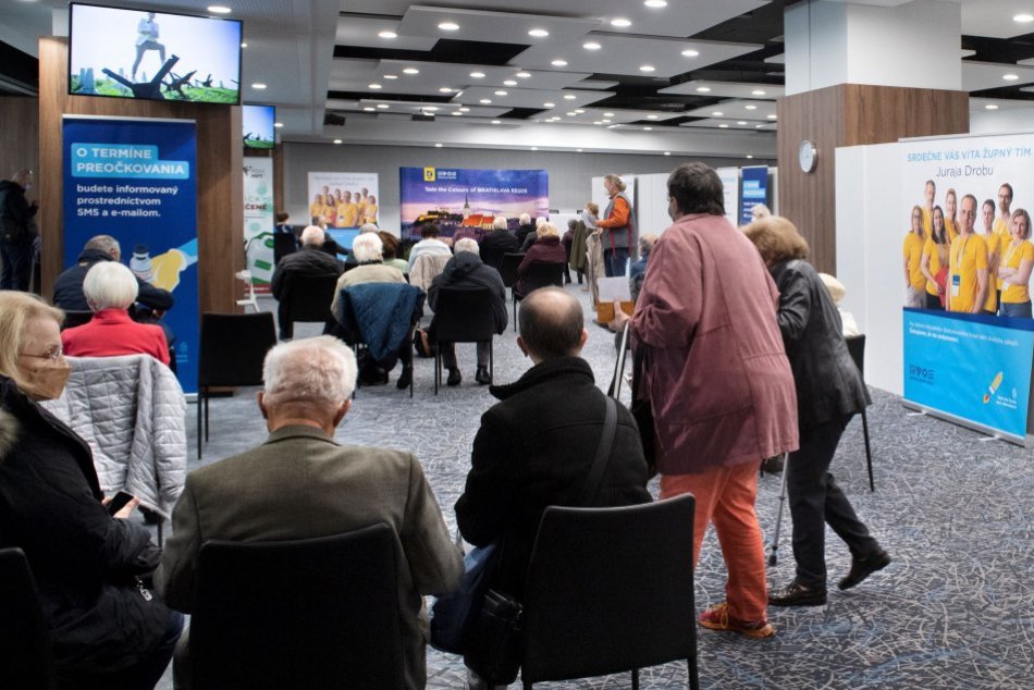 Dostali tretiu dávku