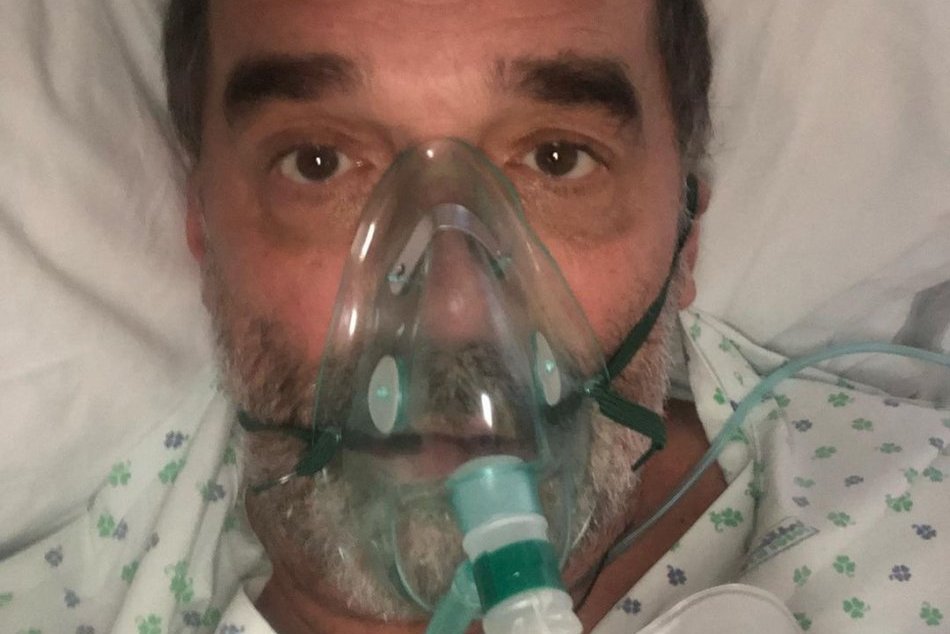 Herec je na kyslíkovej podpore
